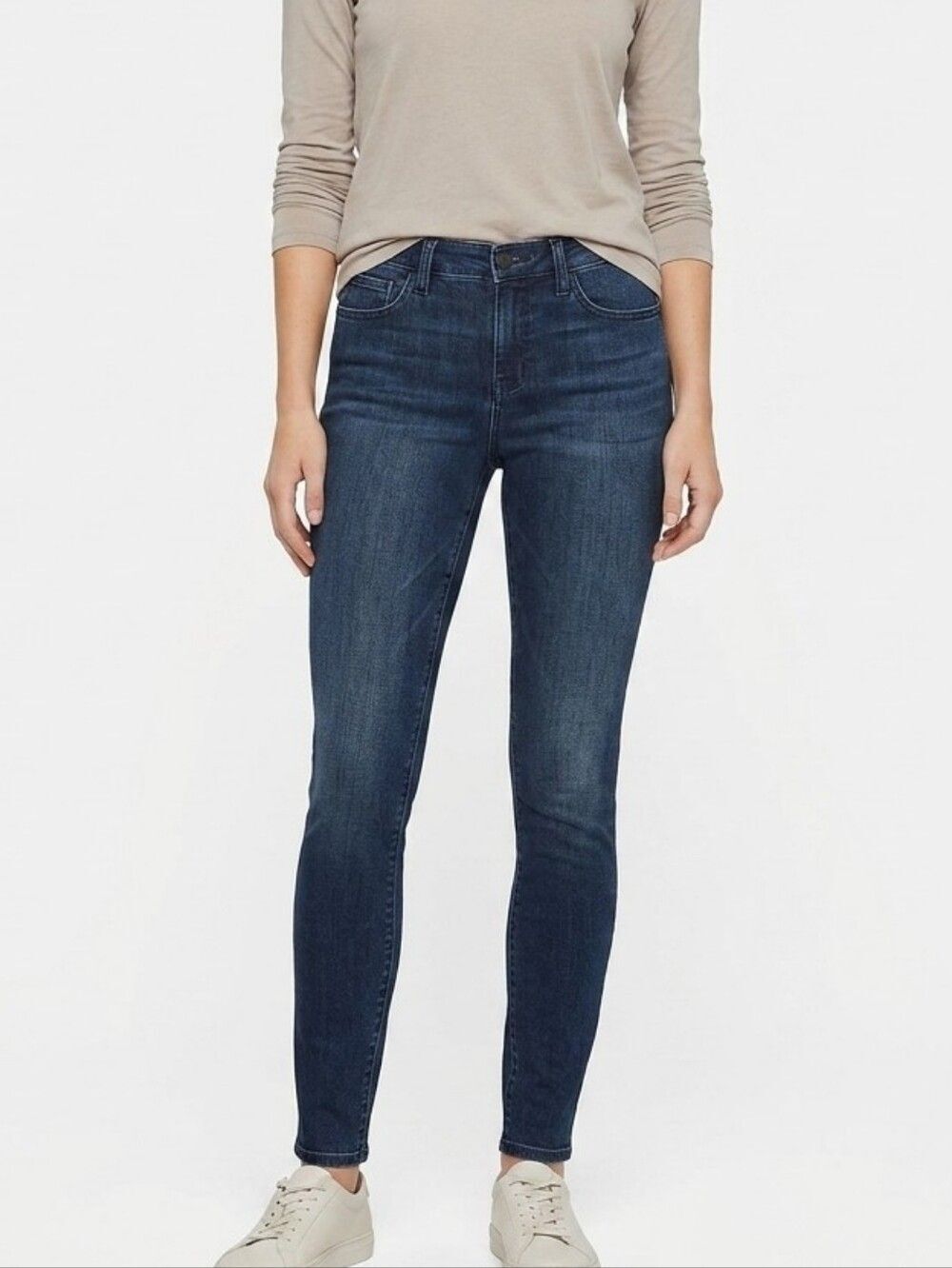 NYDJ Ami Skinny Jeans Size 8 Dark Wash Slimming Lift Tuck Denim Classic